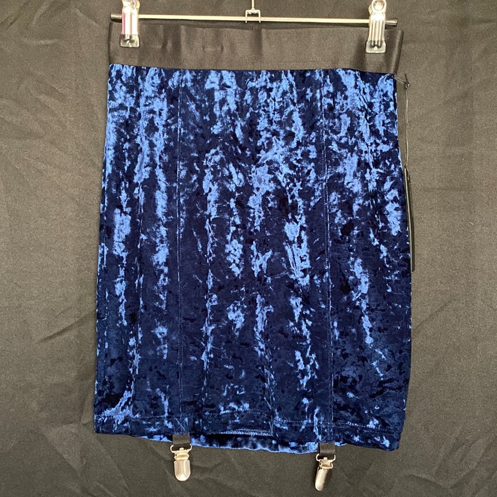 House of Widow/ Lip Service NWT crushed velvet skirt